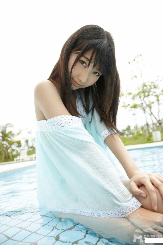 AKB48柏木由紀泳池性感照片圖片3